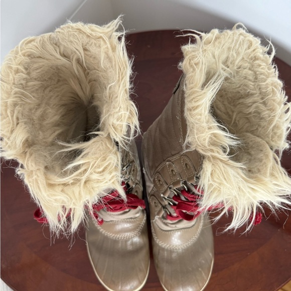 Winter Boots - Picture 4 of 4